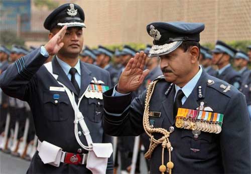 Browne is the nineteenth CAS of the IAF and a fighter pilot who has logged over 3,100 hours flying Hunters, Jaguars, MiG 21s and Sukhoi 30s besides others. Air Chief Marshal N A K Browne is an alumnus of National Defence Academy who has also served as an instructor at the Tactics and Combat Development Establishment (TACDE) and Defence Services Staff College (DSSC), Wellington Главнокомандующий ВВС