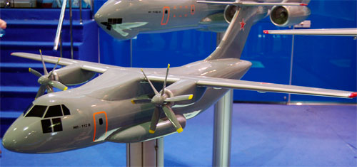 Модель самолёта Ил-112