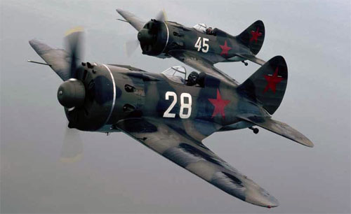 И-16 в небе Советские истребители